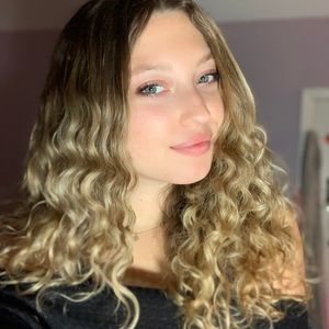 Meet your Posher, Abby